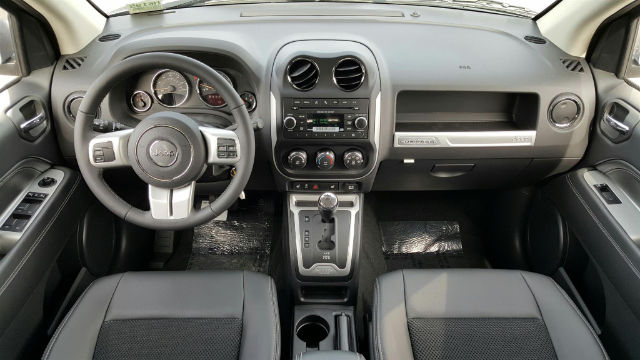 Interior 2018 Jeep Compass