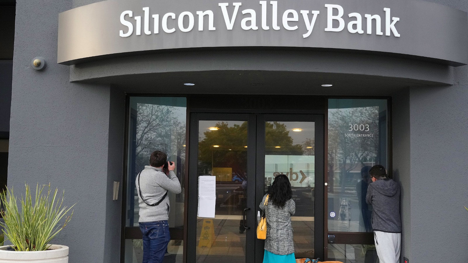 Silicon Valley Bank Collapse; Fdic Responds Fast