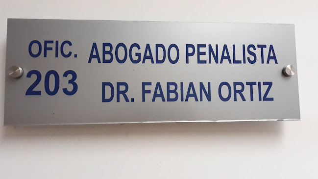 Opiniones de Dr. Fabian Ortiz Garay en Cuenca - Abogado