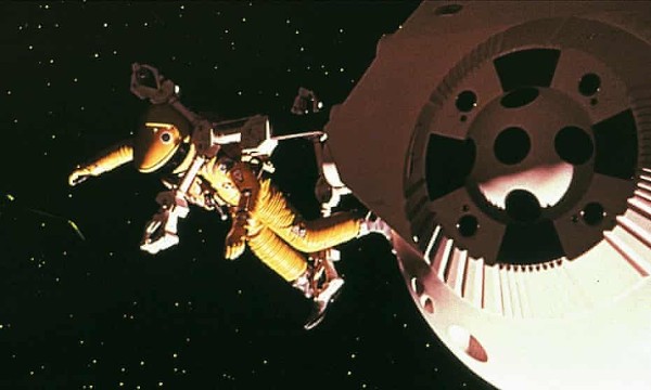 Chuyến du hành không gian - 2001: A Space Odyssey