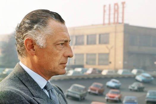 gianni-agnelli-style-profile-in-front-of-fiat-sign-best-quotes