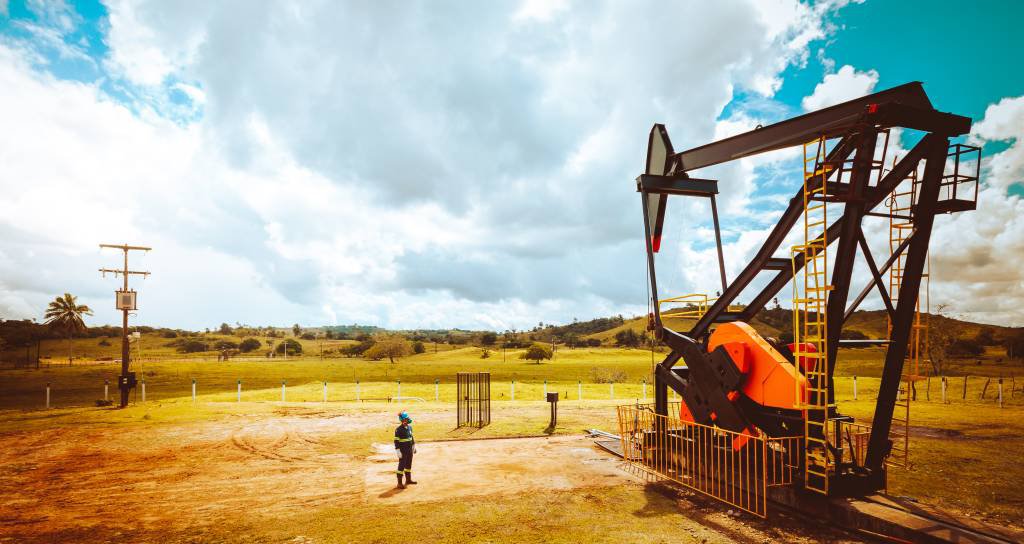 Campo Mata de São João, na Bahia: plataformas onshore (“em terra”) são responsáveis por 6% da produção total de petróleo e gás natural no Brasil (ABPIP/Divulgação)