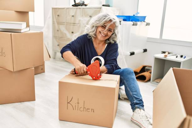 how to pack a kitchen for moving, small boxes