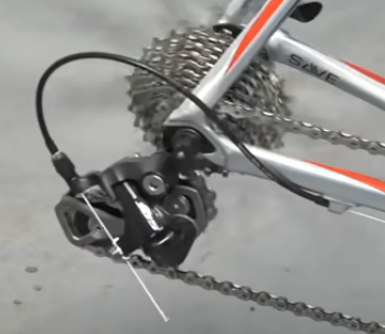 Shift your mountain bike chain into the gears that allow it to be as slack as possible so that you can start to untangle it.