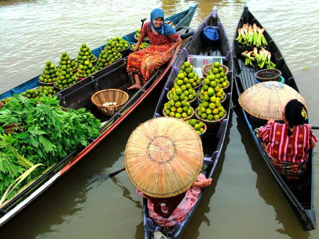 Menelusuri Pasar Apung Muara Kuin, Pasar Apung Tertua di Indonesia (3)