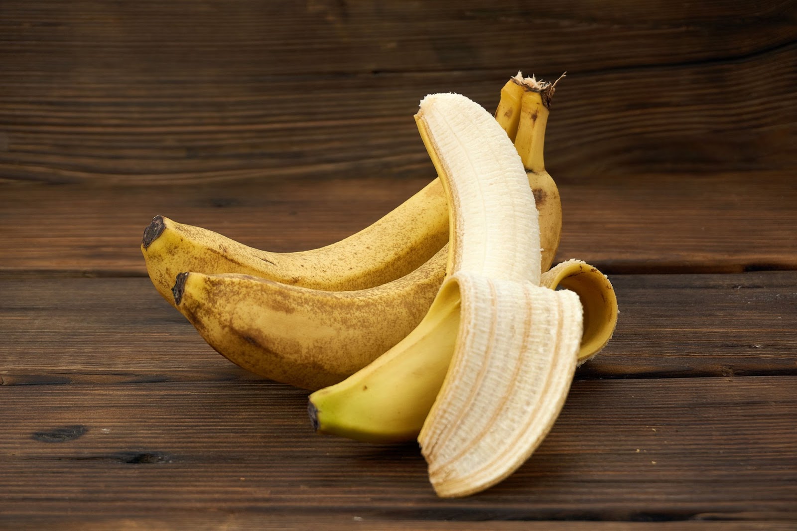 Bananas is one of the best fruits for weight loss 