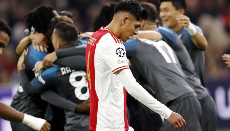 Ajax players reportedly refused to swap shirts with their opponents after a 6-1 loss: After losing 6-1 to Napoli in the Champions League,