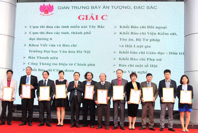 Gian trưng bày của Báo Dân trí đoạt giải C của Giải gian trưng bày ấn tượng, đặc sắc.