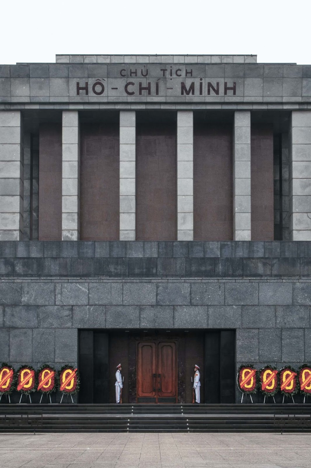 1 day in Hanoi, Ho Chi Minh Mausoleum, Vietnamese elements based on Russian design, body of embalmed leader Ho Chi Minh