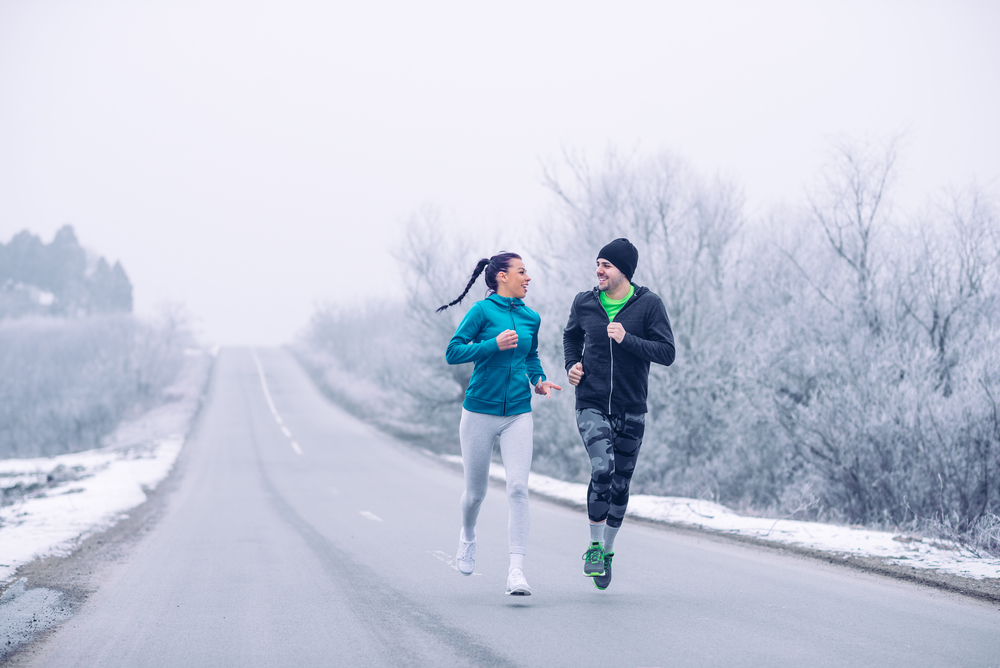Cum trebuie sa alegi echipamentul de alergare iarna