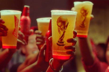 Budweiser thực hiện chiến dịch cổ động mùa World Cup cực kỳ ấn tượng 