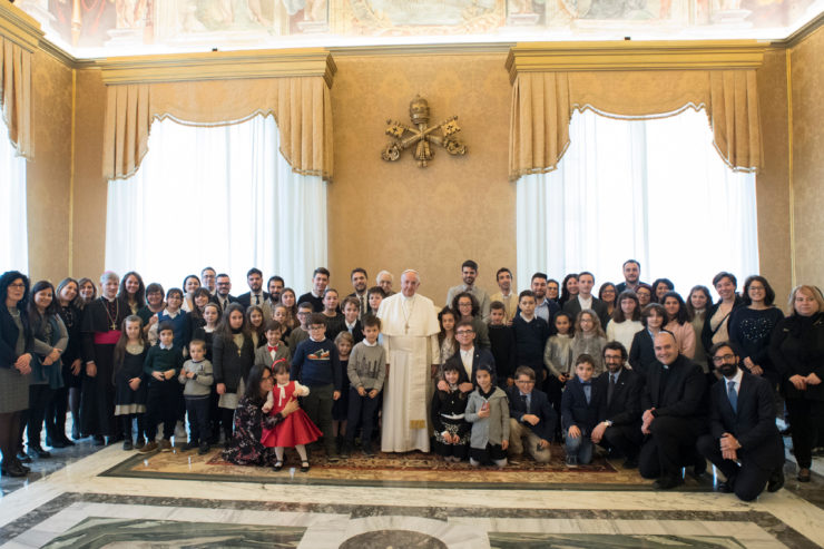 Đức Thánh Cha chào mừng nhóm Thiếu nhi Công giáo Tiến hành Ý