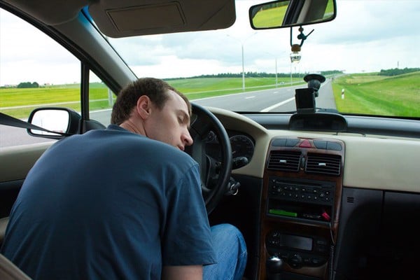 Buồn ngủ khi đang lái xe