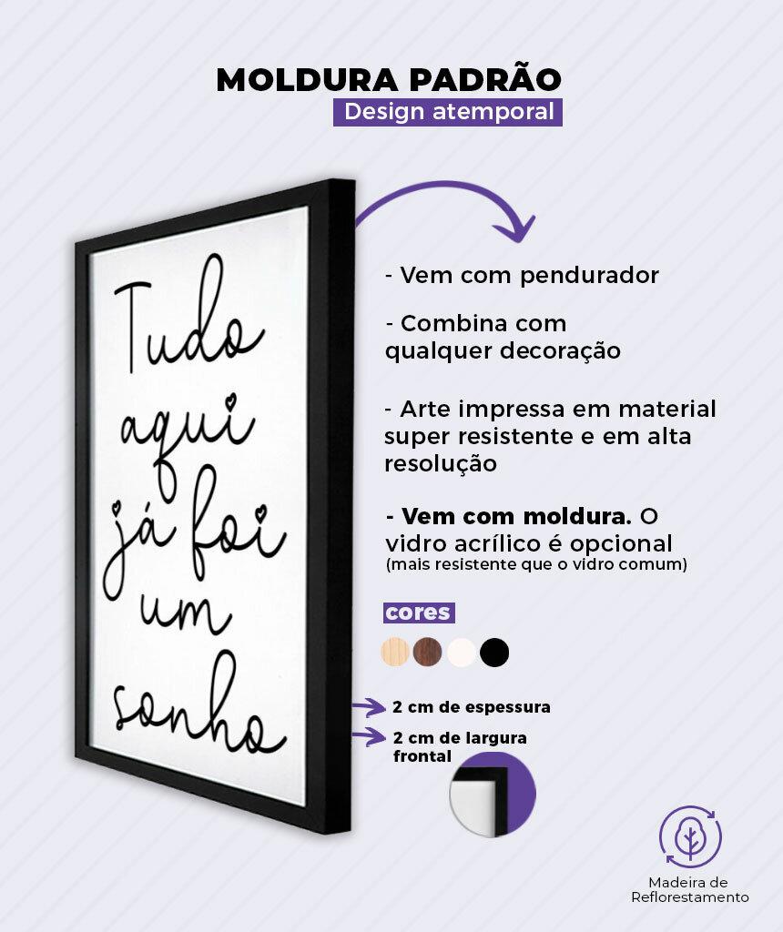 MOLDURA PADRÃO - DESIGN ATEMPORAL   A moldura padrão é a mais comum no mercado. Ela é atemporal e para amantes de decoração seguras   Dimensões da moldura: 2,1 cm de largura e 2,0 cm de espessura.