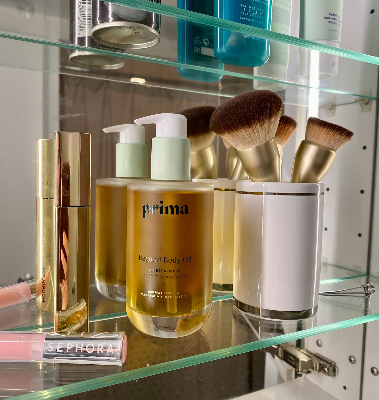 Prima’s Beyond Body Oil Is The Only Stress-Relieving, Skin-Nourishing “Hack” You Need.