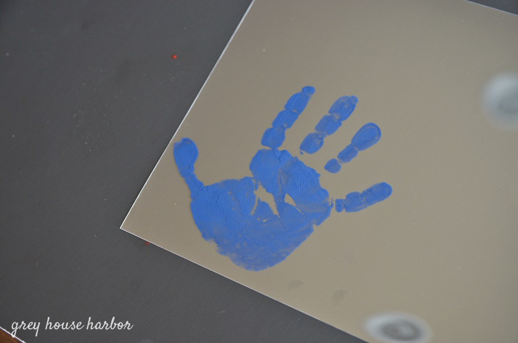 DIY Handprint Keychain | greyhouseharbor.com