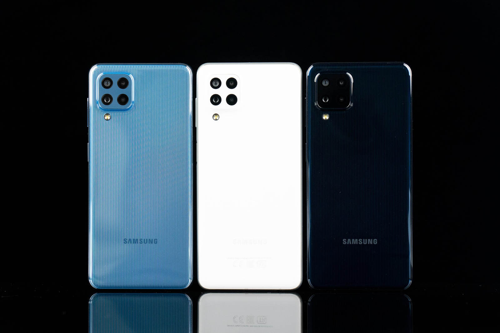 越級體驗！Samsung Galaxy M32 開箱評測 評價 優缺點｜4G + 4G 雙卡雙待、90HZ 螢幕、Super AMOLED、25W 快充、規格對比 Galaxy M12、三星手機 便宜｜科技狗 - Galaxy, M32, PTT, Samsung, Samsung Galaxy M32, 三星, 三星手機, 台灣三星, 平價手機, 手機, 開箱上手, 體驗 - 科技狗 3C DOG