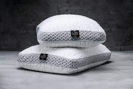 7. หมอนทำความเย็น  Luxome LAYR Customizable Pillow
