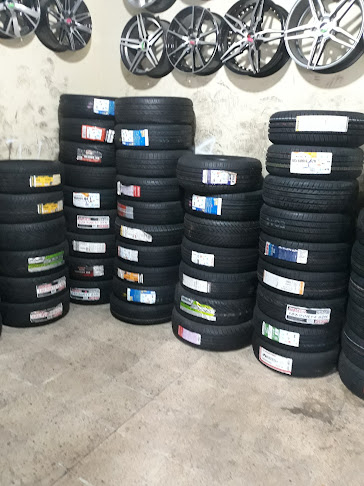 Opiniones de Llantera "El Chavo" en Guayaquil - Tienda de neumáticos