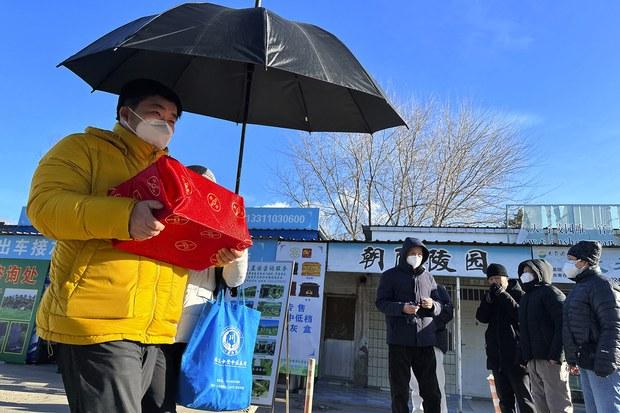 中国定义"新冠死亡"　专家呼吁公布全部数据