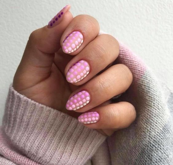 Another version of the polka dot nails