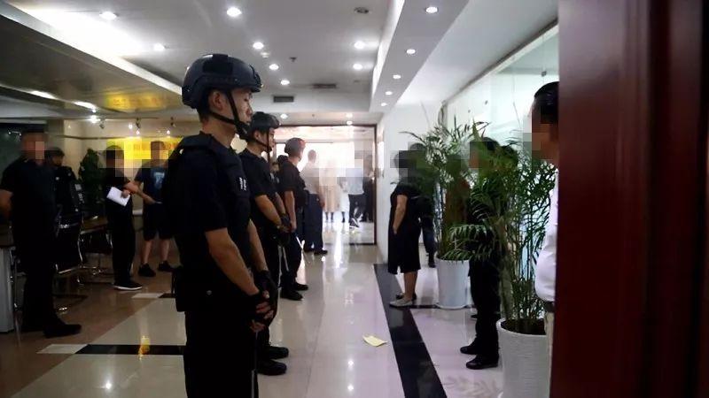 http://image.thepaper.cn/www/image/27/432/39.jpg