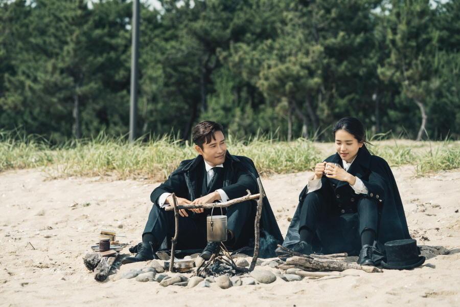 K-Drama Review: "Mr. Sunshine" Glows With Profound Lessons About Limitless  Meaning Of Patriotism & Love - kdramadiary