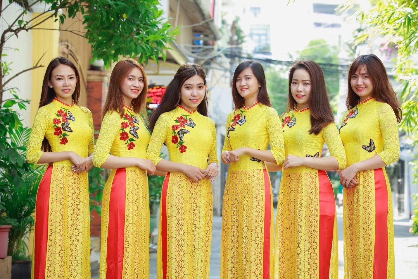 ao-dai-be-trap.jpg