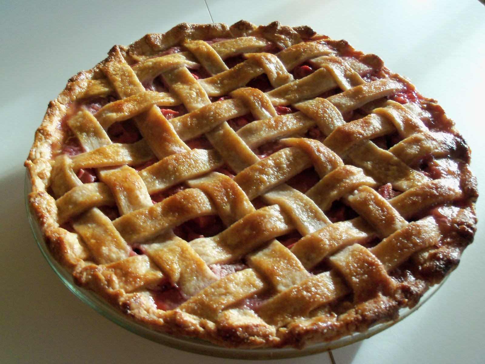 File:Rhubarb Pie Lattice Crust