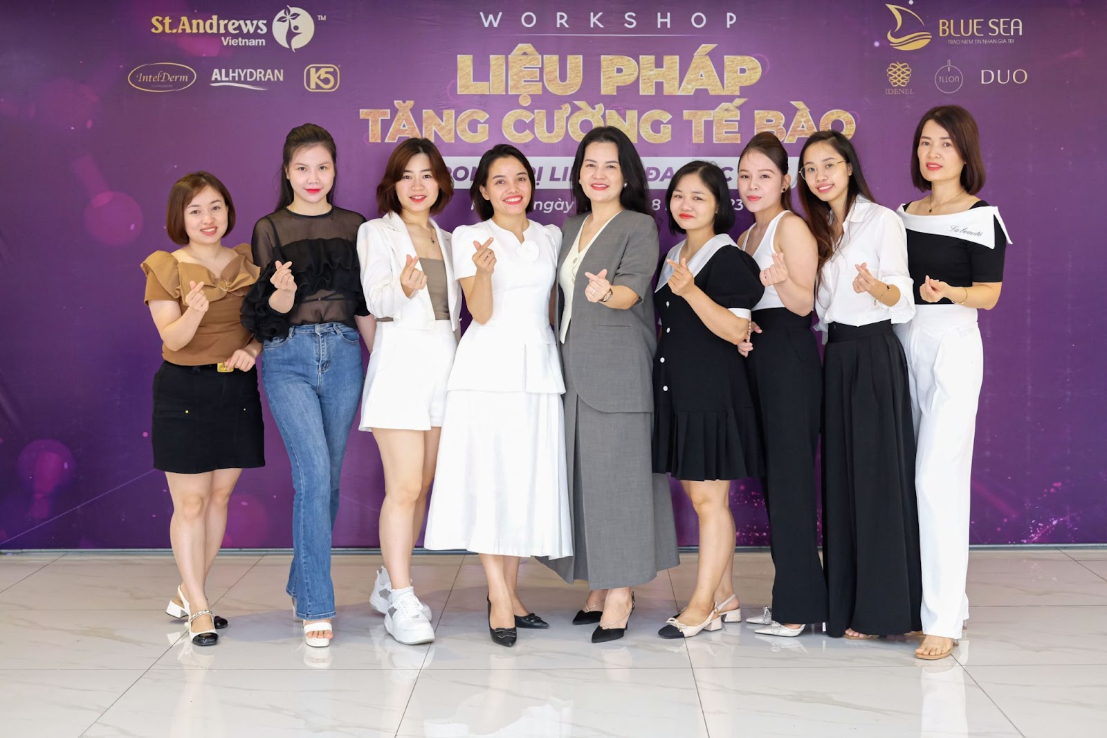 Check in tại workshop liệu pháp tăng cường tế bào trong trị liệu da.