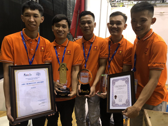 Đội tuyển Việt Nam dừng chân tại Bán kết ABU Robocon 2019 - Ảnh 9.