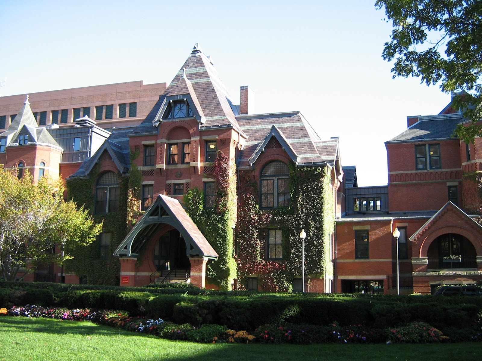 Exterior Shot of Boston Univeristy Building