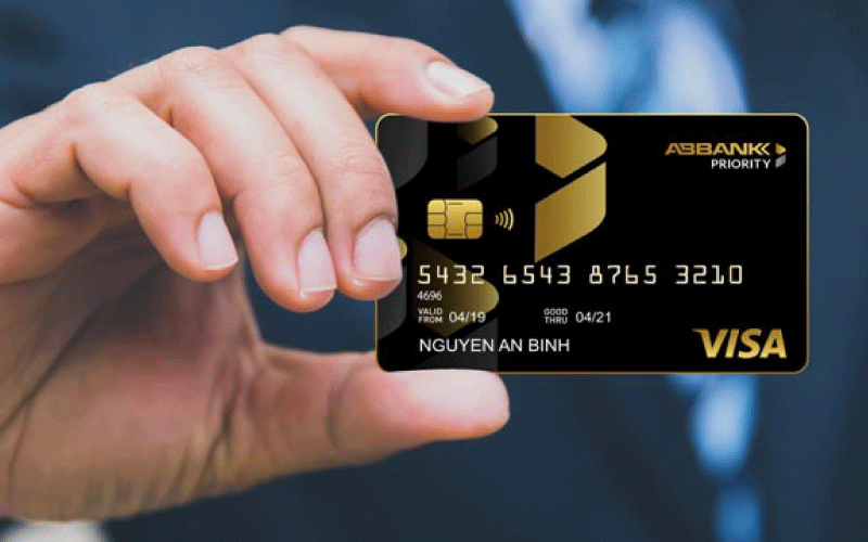Đặc quyền dành cho chủ thẻ ATM đen là gì?