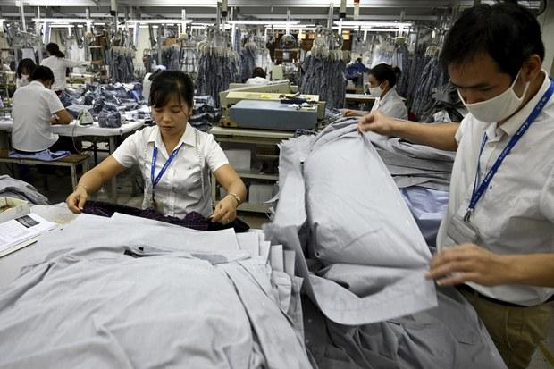 Việt Nam bị cáo buộc xóa nguồn gốc bông vải nhập từ lao động cưỡng bức ở Tân Cương