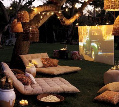 This looks like so much fun (outside movie night).: 