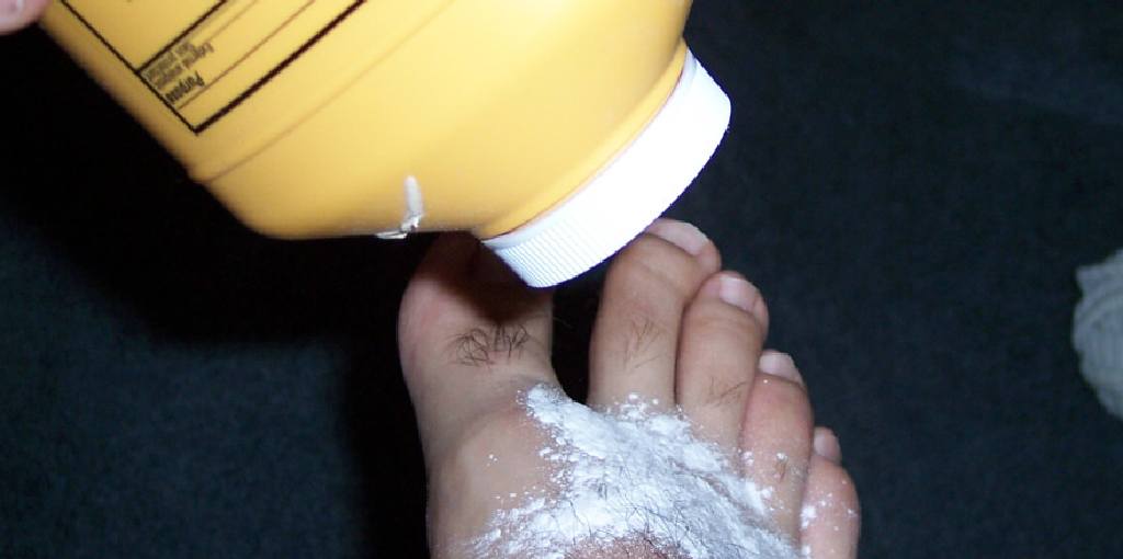 How To Use Foot Powder