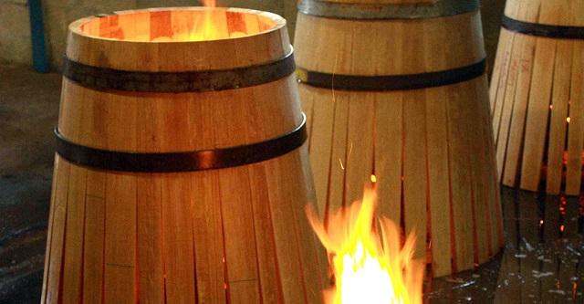 Ưu điểm của thùng gỗ sồi đựng rượu