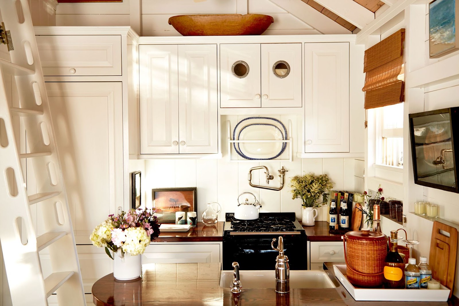 interior design for small spaces kitchen