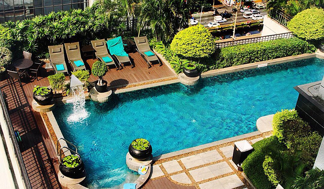 Pool at the Health Club at Banyan Tree Bangkok | Thailand Insider