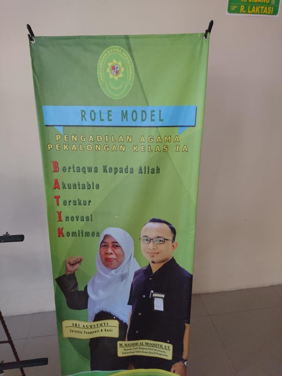 C:\Users\pa-pkl\Downloads\Role Model.jpeg
