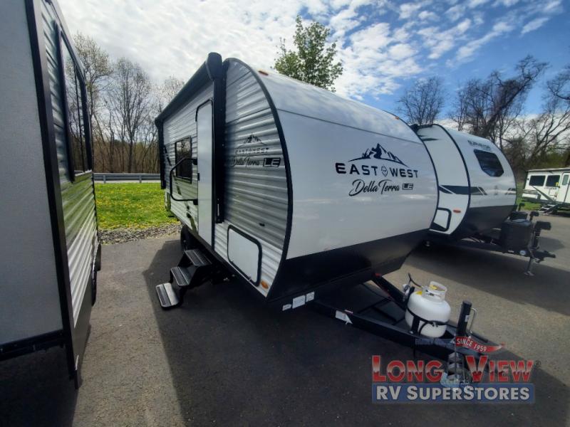 Get a great deal on your next travel trailer when you shop at Longview RV superstores.
