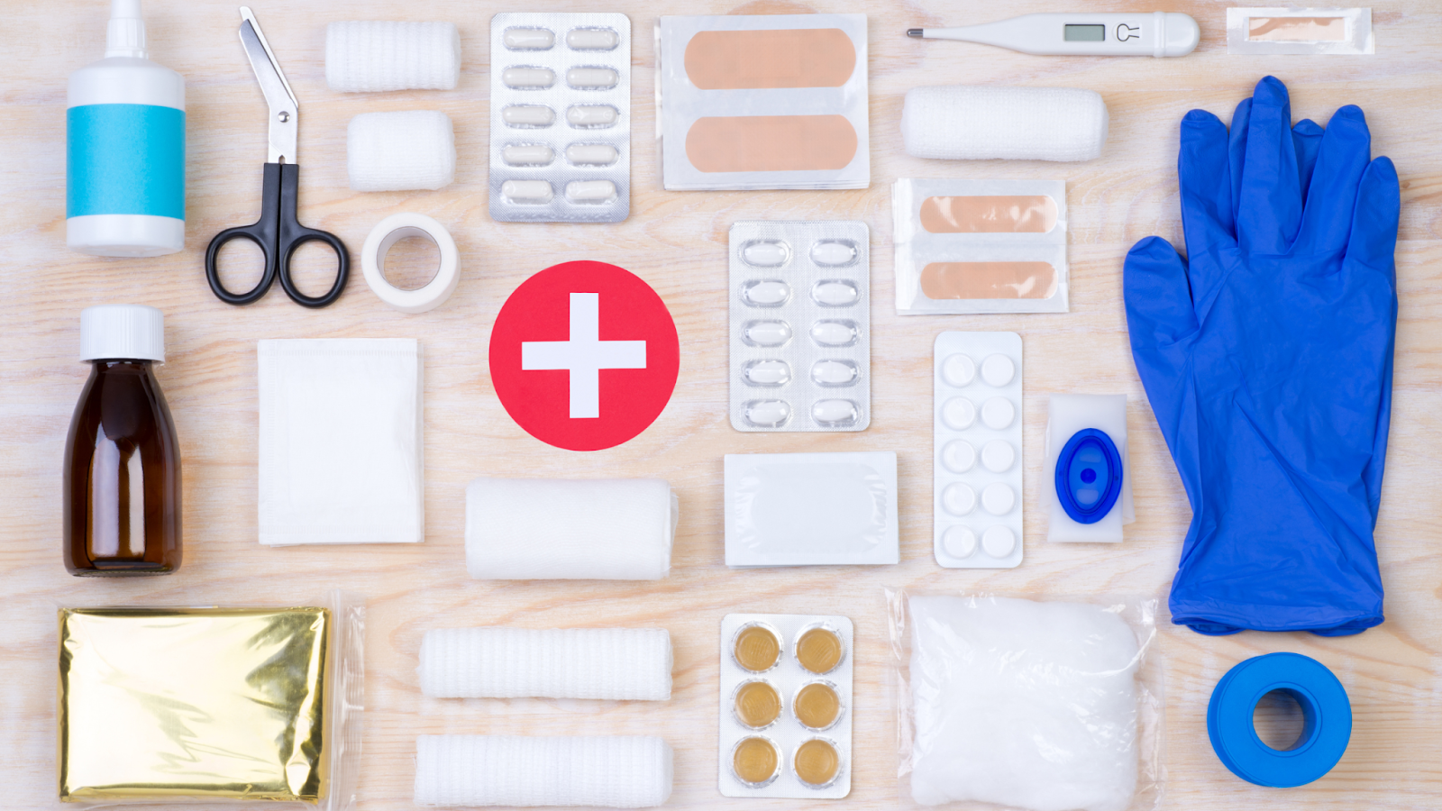 organizing tips - first aid kit 