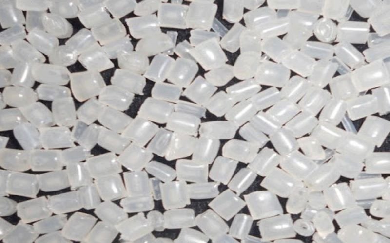 HDPE vật liệu chính để sản xuất túi nilon và thùng phi nhựa