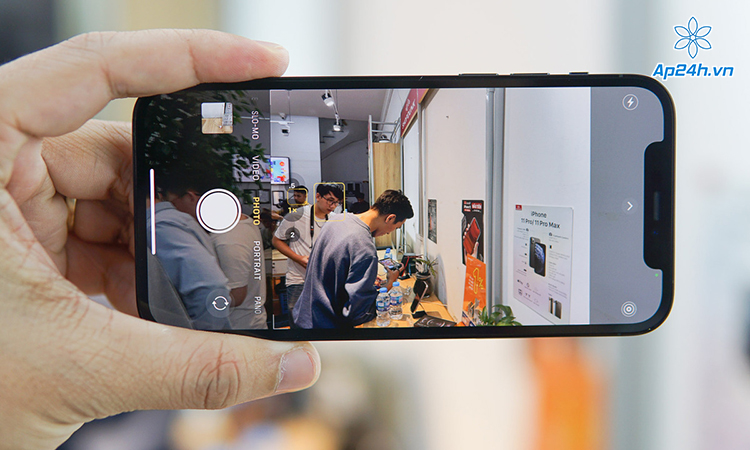 iPhone 15 Pro có thể được trang bị ống kính tiềm vọng hỗ trợ zoom quang học 10x