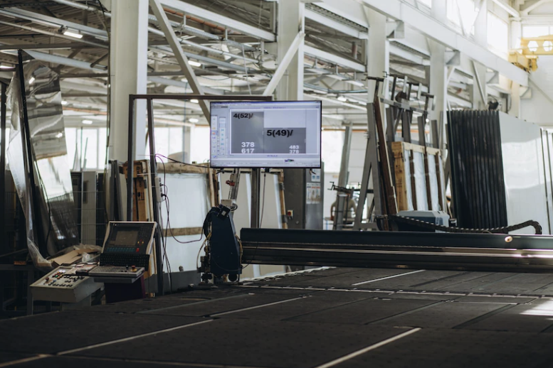 Digital signage in a factory