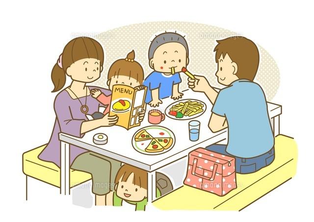 レストランで食事をする家族[10468000211]の写真素材・イラスト素材 ...
