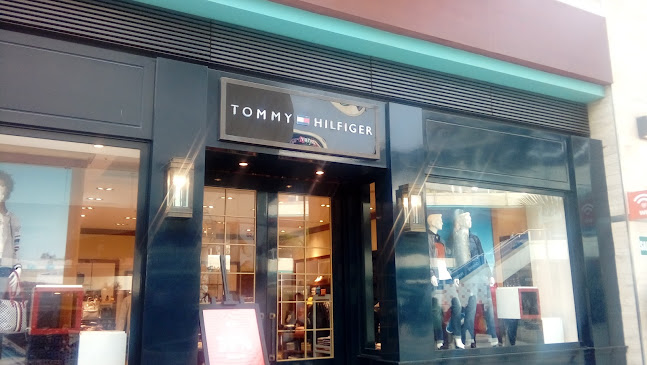 Tommy Hilfiger - Tienda de ropa