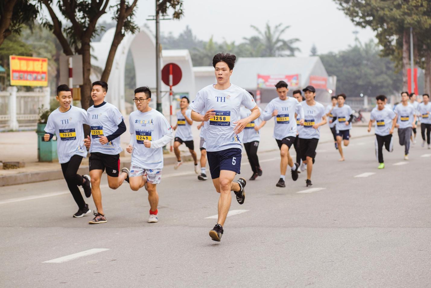 Từ giải chạy học đường đến khát vọng một thế hệ Việt Nam mới