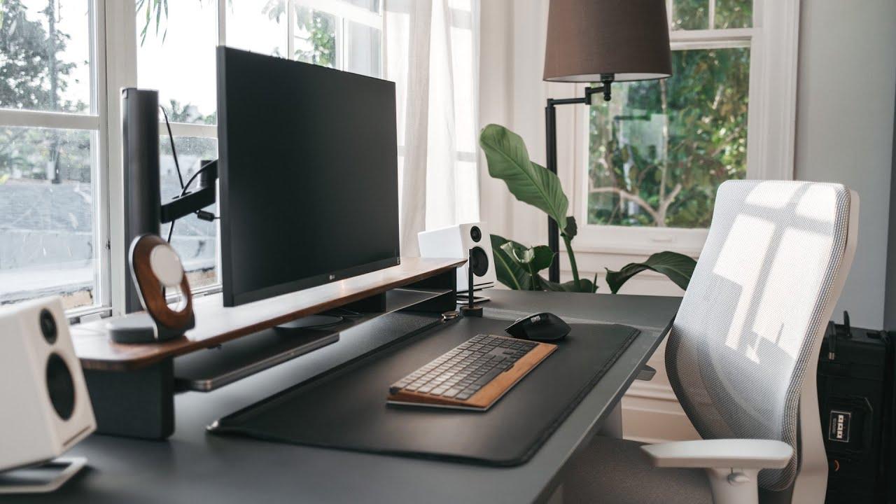Clean Modern Desk Setup | Home Office - YouTube