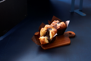 C:\Users\klertsakwimarn\Desktop\Spring Release\food photos\_Final Chocolate Cruffin.tif